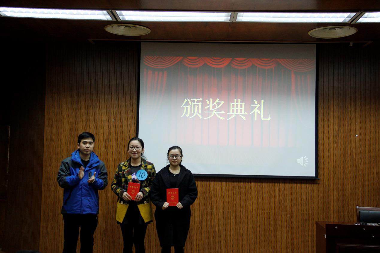 如莲盛开，清风自来――记我院手抄报设计大赛