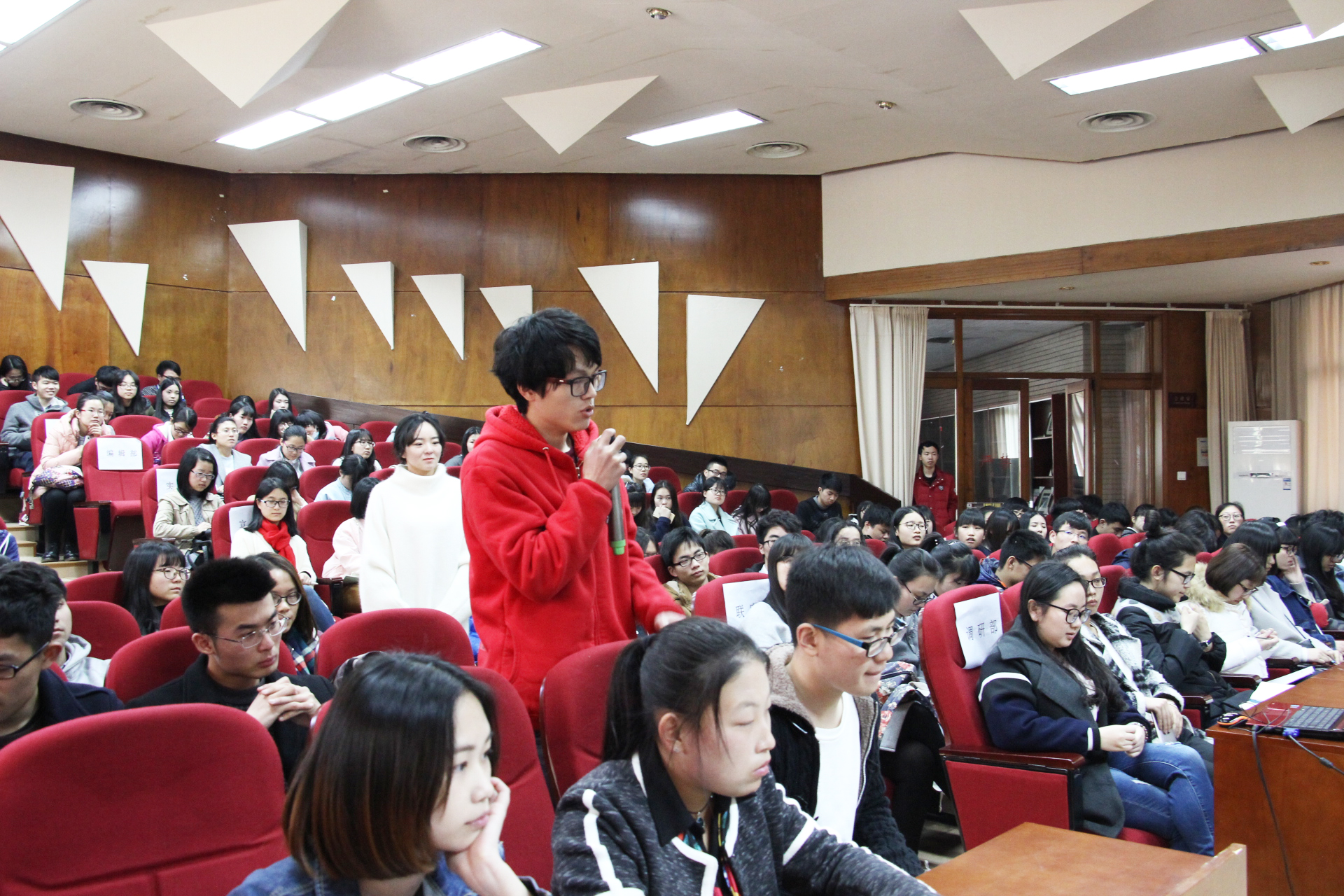 团结合作，携手共进――社团联合会全委会第二次扩大会议召开