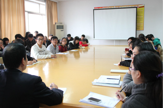 法学分院召开学生骨干安全稳定专题会议暨教学工作意见征求会
